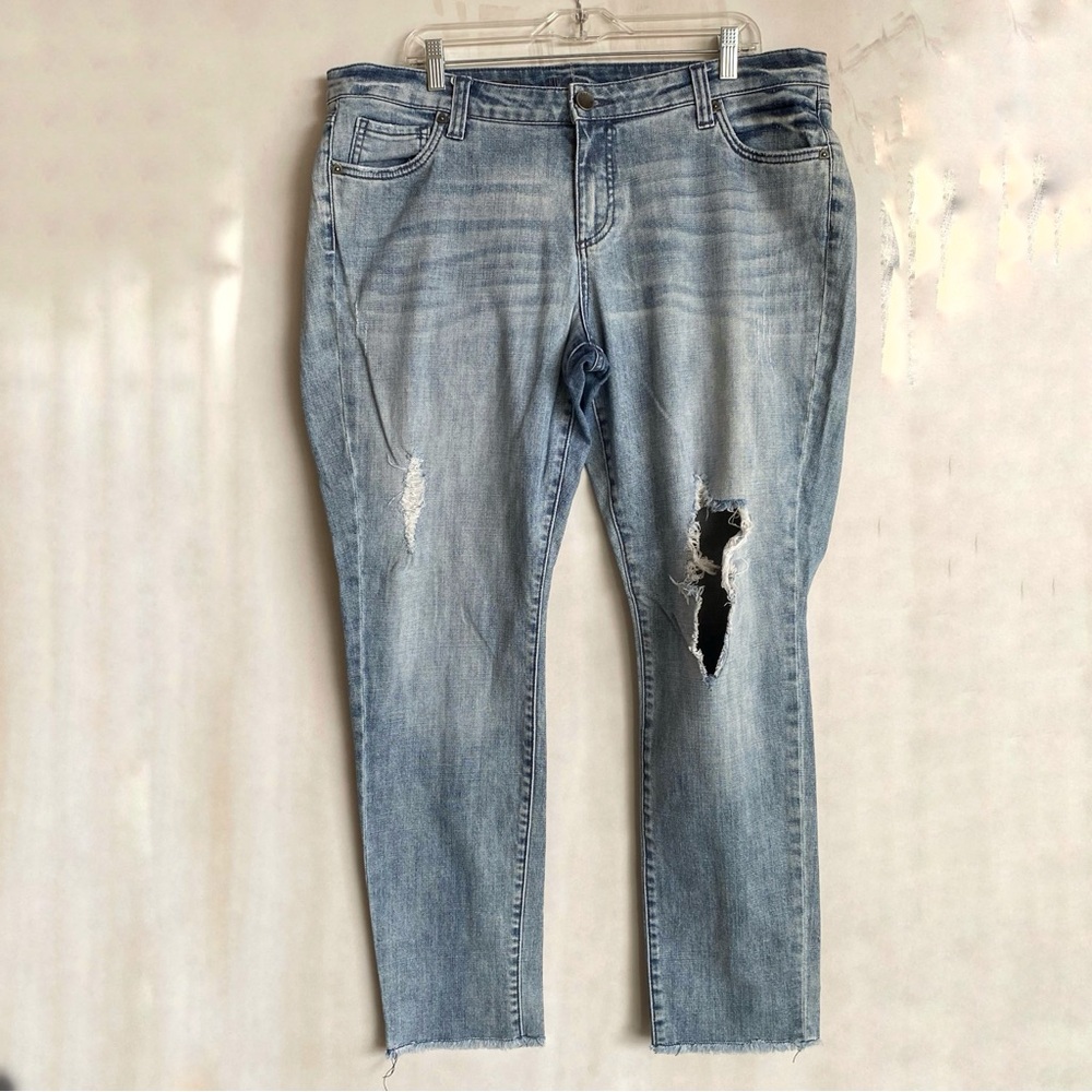 KUT from the Kloth Catherine Boyfriend Destroy Jeans Size 16W Raw Hems